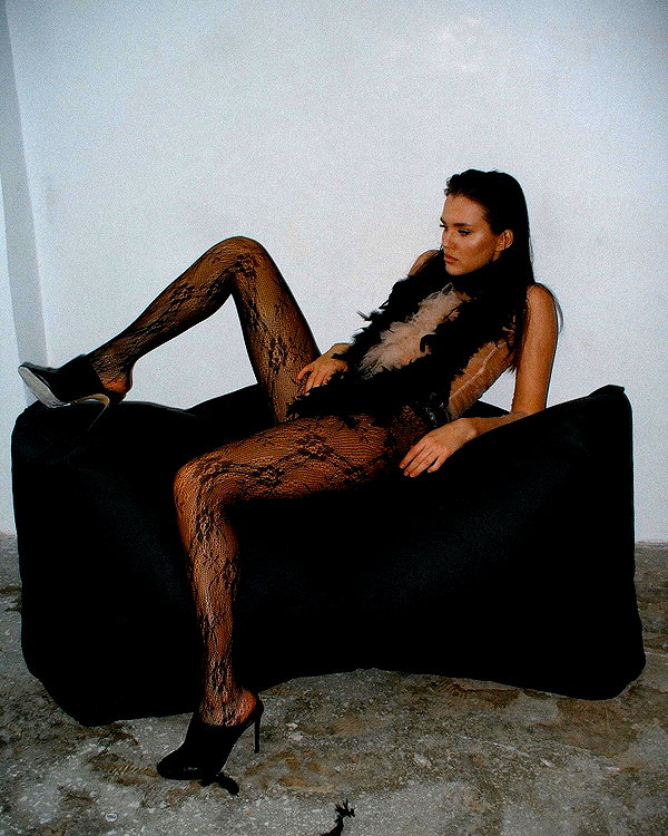 kkwwwv instagram image archive image