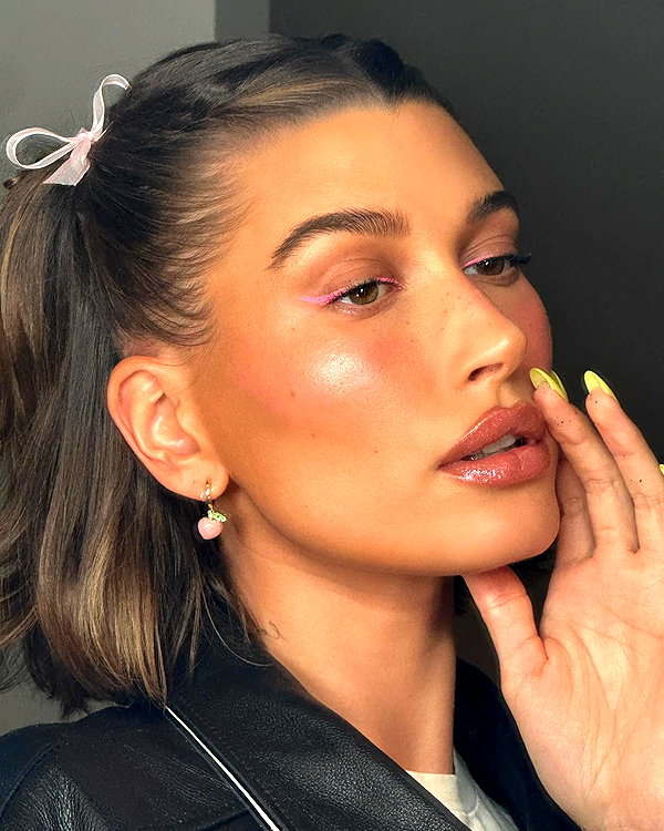 haileybieber instagram image archive image