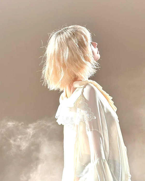 hhh.e_c.v instagram image archive image
