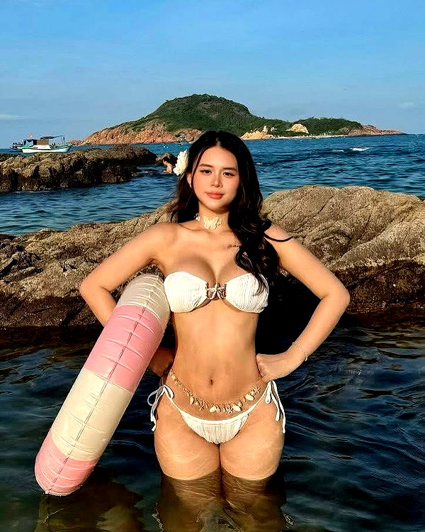 lyhythuedoxinh instagram image archive image