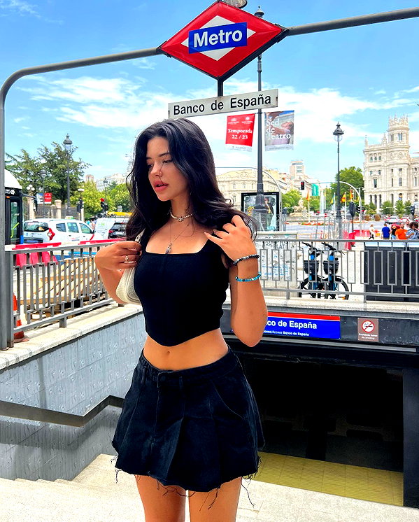 vanessa.rhd instagram image archive image
