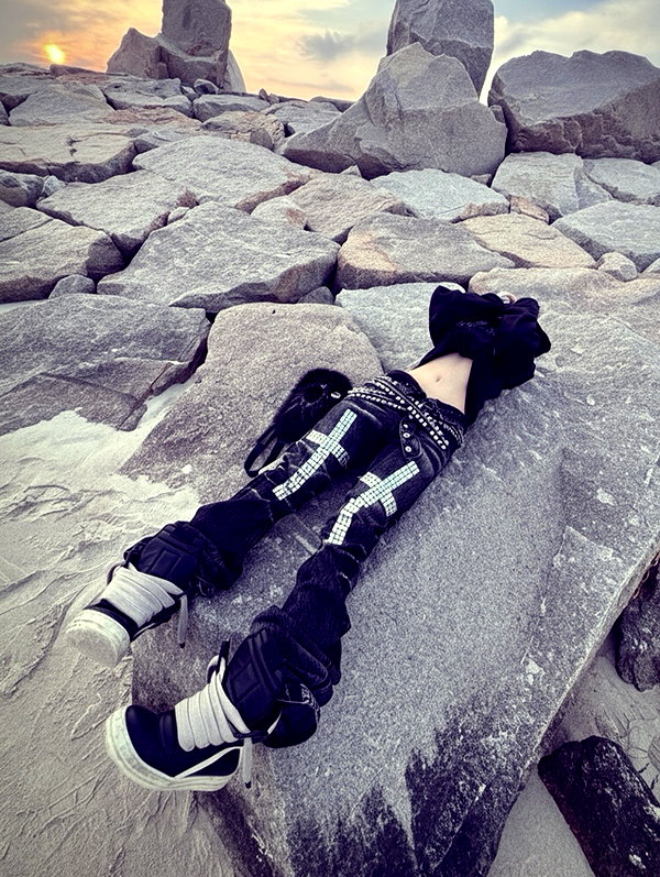 9unxx7 instagram image archive image