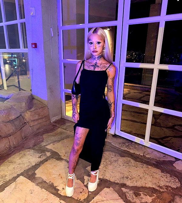Archived image from @milkaaaa227 on Instagram