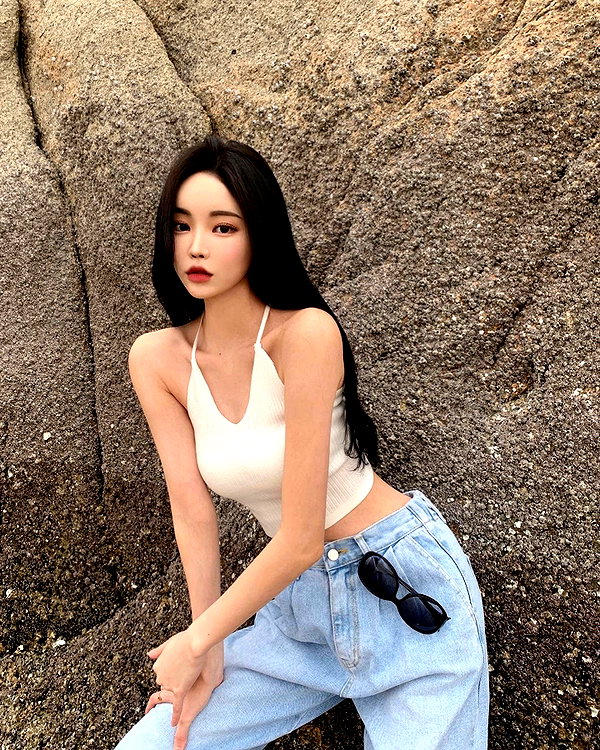 daxbin instagram image archive image