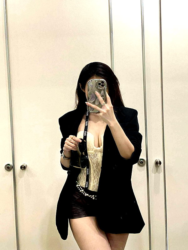 lyhythuedoxinh instagram image archive image