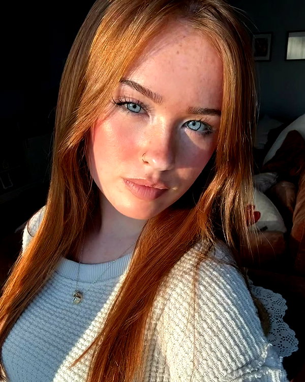 baddiesessence instagram image archive image