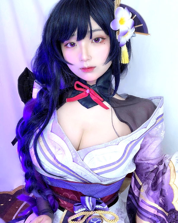 purinn_cos instagram image archive image