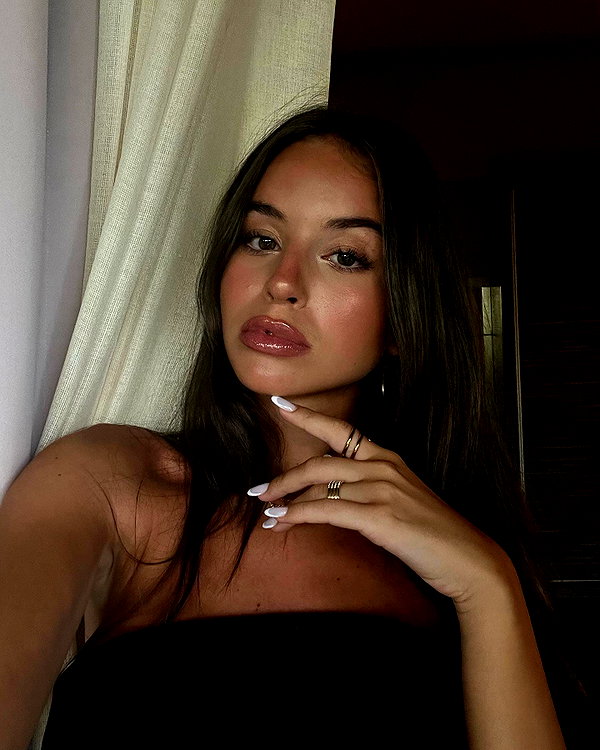 zoeliss instagram image archive image