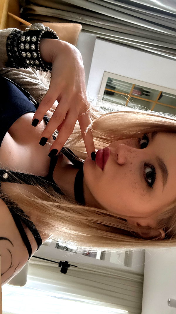 ti_joyy instagram image archive image