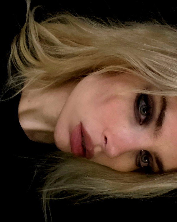 anya4everr instagram image archive image