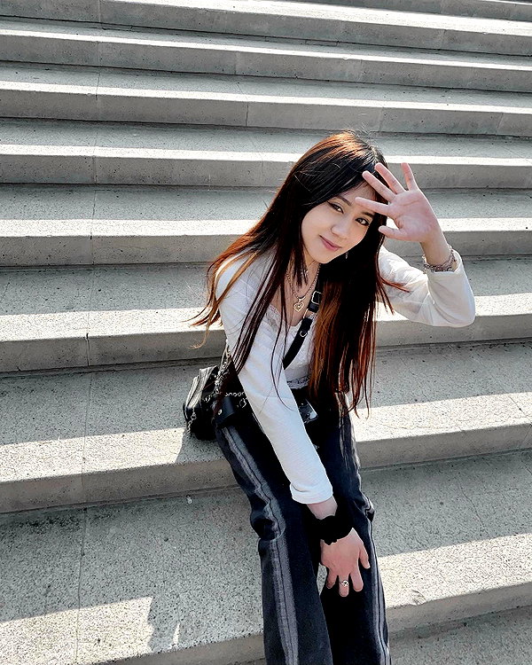 is2tian instagram image archive image