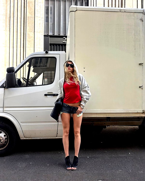 girlcalledluca instagram image archive image