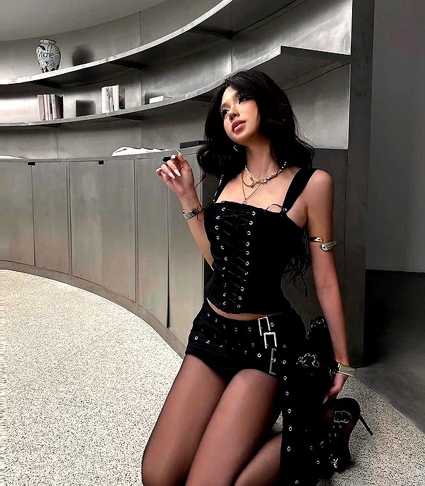 lyhythuedoxinh instagram image archive image