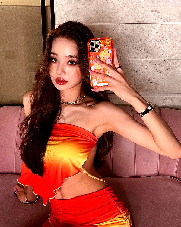dear.zia instagram image archive image