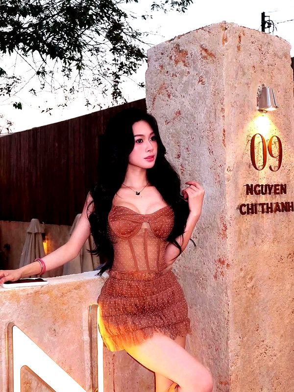 lyhythuedoxinh instagram image archive image
