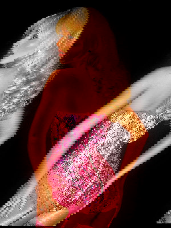 sabrinacarpenter sabrinacarpenter archive image