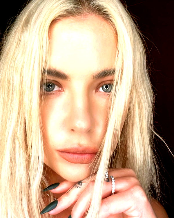 ashleybenson instagram image archive image
