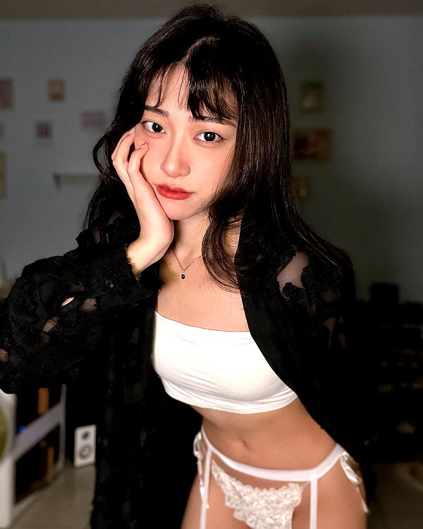 ge.more_x instagram image archive image