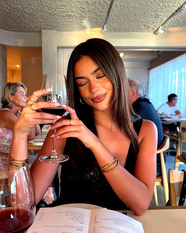 oliviaphillipps instagram image archive image
