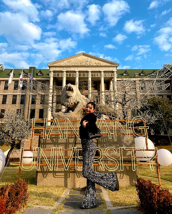 dear.zia instagram image archive image