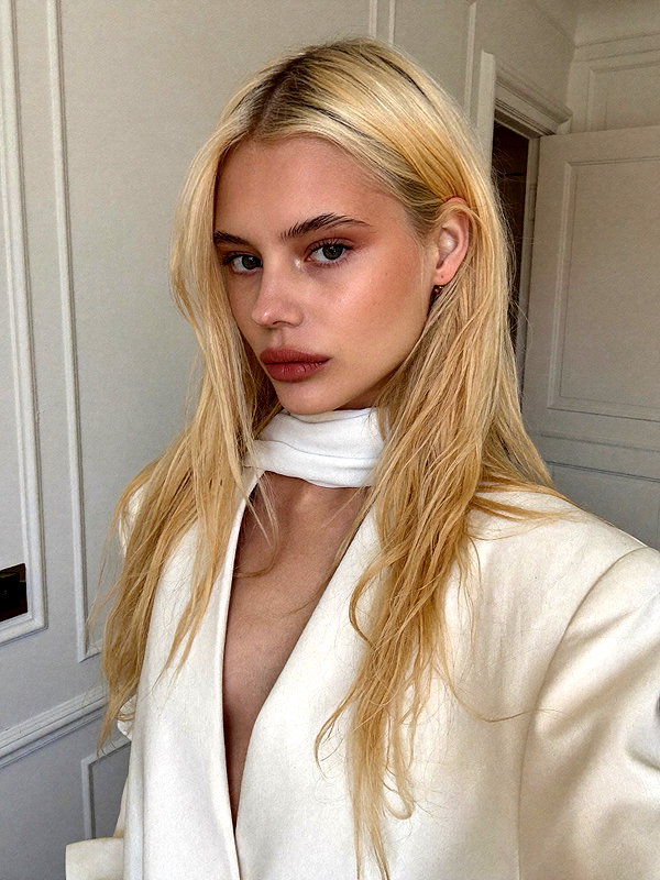 alisen.mari instagram image archive image