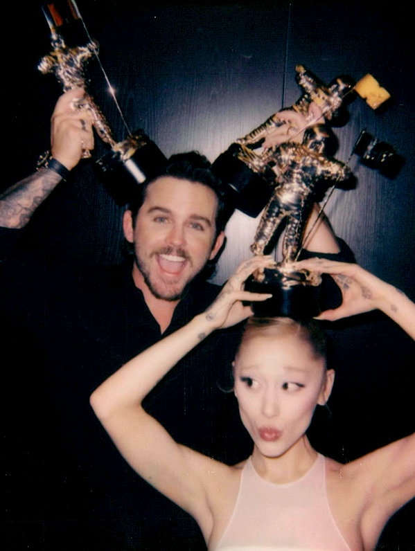 arianagrande instagram image archive image