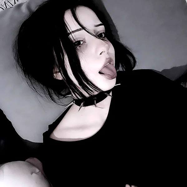 the_dark_pprincessa instagram image archive image