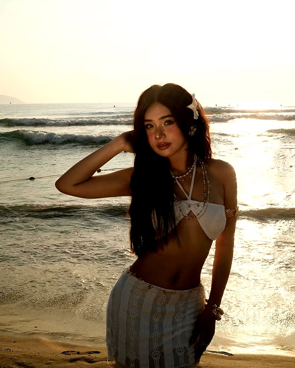 lyhythuedoxinh instagram image archive image
