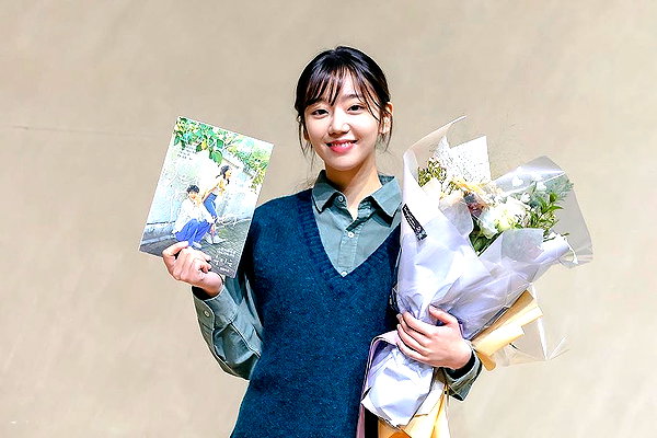 hyeweon__ instagram image archive image