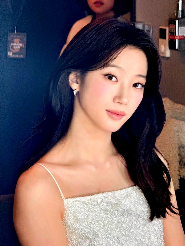 zuhazana instagram image archive image