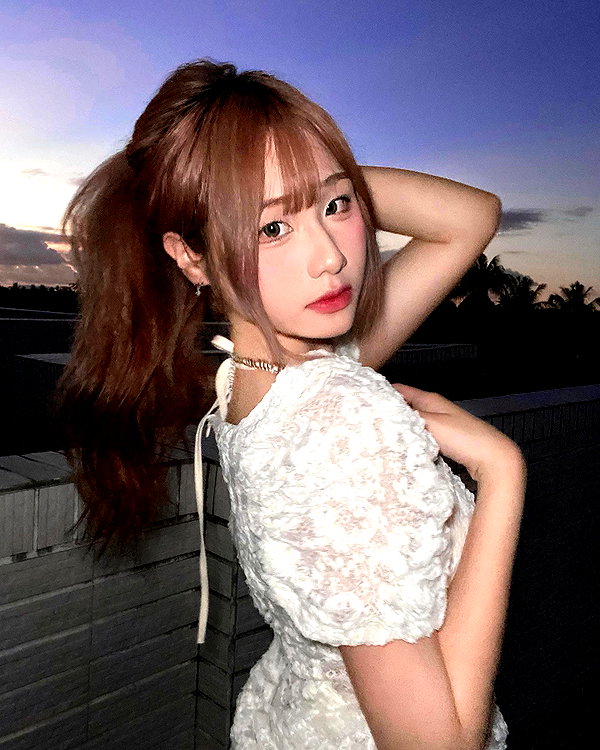 lai_931201 instagram image archive image