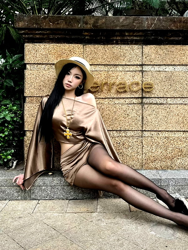lyhythuedoxinh instagram image archive image