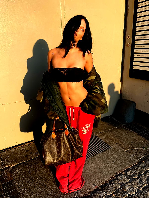 karolinaawasik instagram image archive image