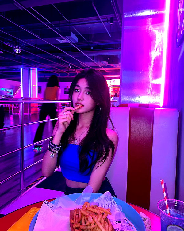 claire_is_miiii instagram image archive image