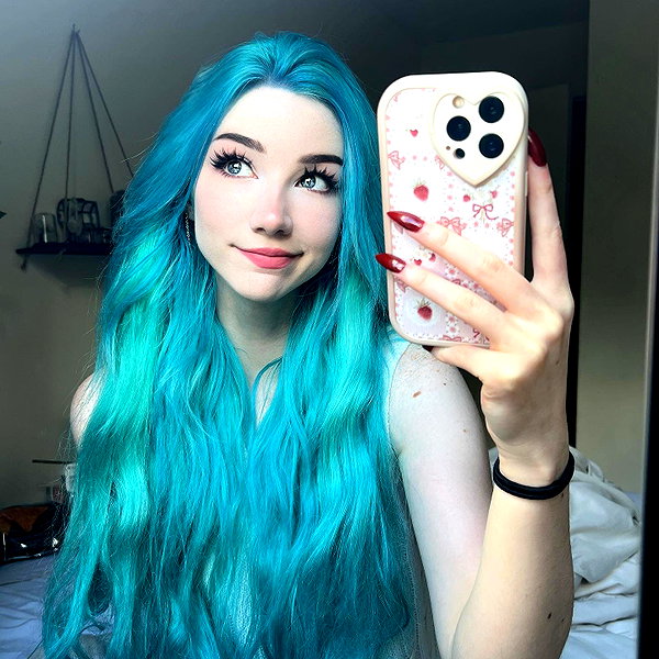 danielle.mercedie instagram image archive image