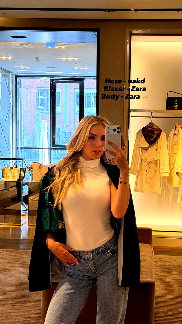 alexis.blond instagram image archive image