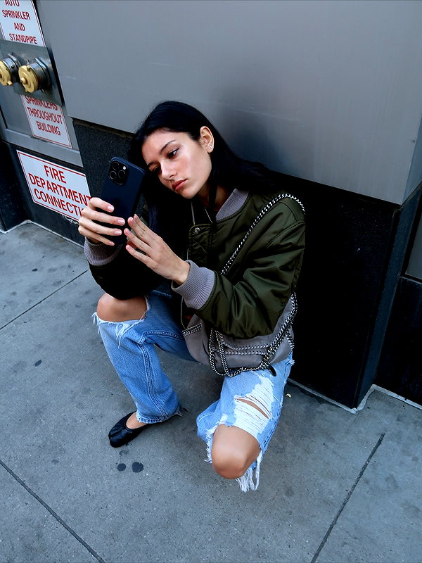 reneeebeller instagram image archive image