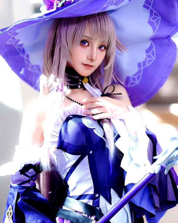 miee_cos instagram image archive image