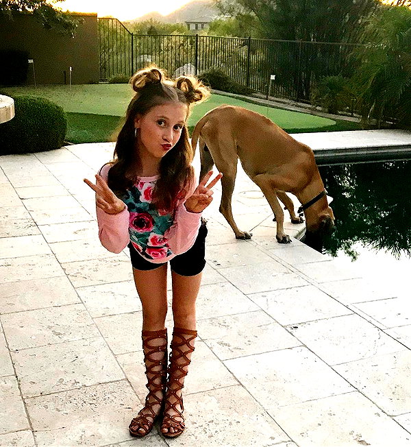 ellianawalmsley instagram image archive image