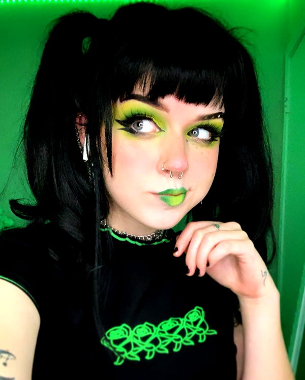 yeahimcaroline instagram image archive image