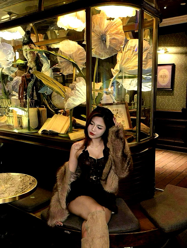 lyhythuedoxinh instagram image archive image