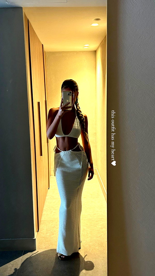hollyjai archive image