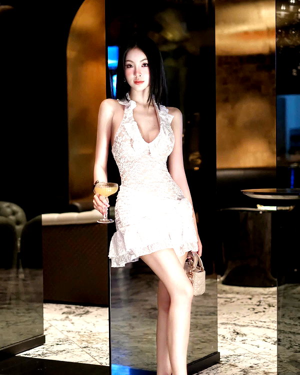lyhythuedoxinh instagram image archive image