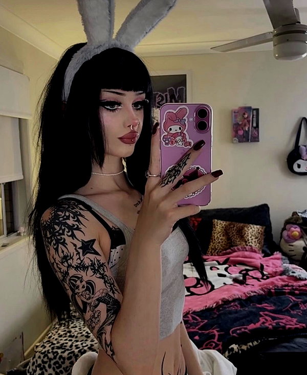 livindeadyaz instagram image archive image