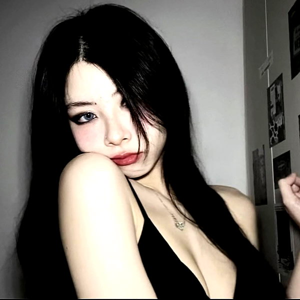 the.q.felicia instagram image archive image