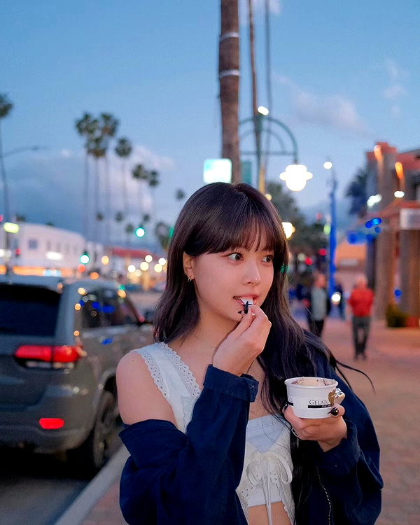 hhh.e_c.v instagram image archive image