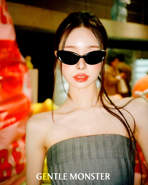 dear.zia instagram image archive image