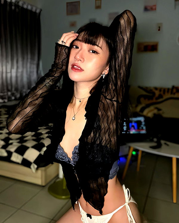 ge.more_x instagram image archive image