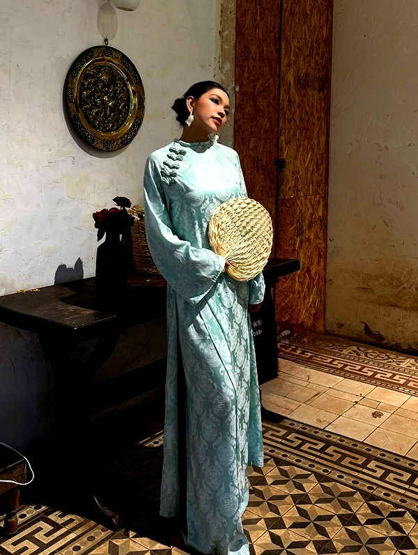 lyhythuedoxinh instagram image archive image