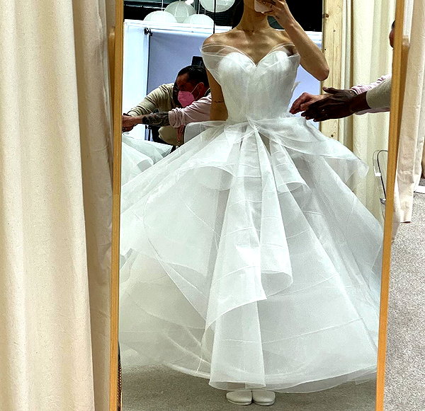 arianagrande instagram image archive image